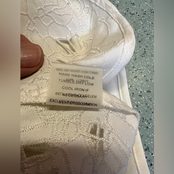 🛍️ White SUGARLIPS Cutout sleeveless blouse size S. - Picture 11 of 13